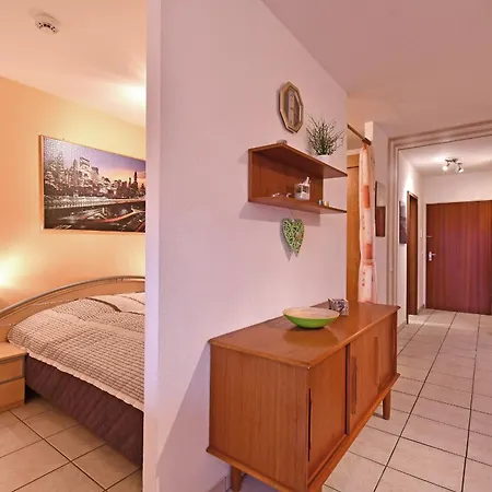 Res 314 - Residenz - Teilseeblick Scharbeutz