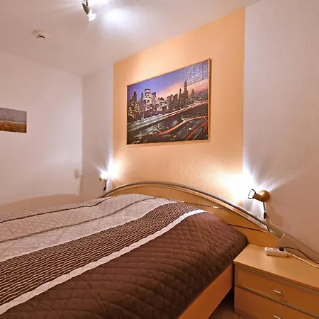 Res 314 - Residenz - Teilseeblick Scharbeutz